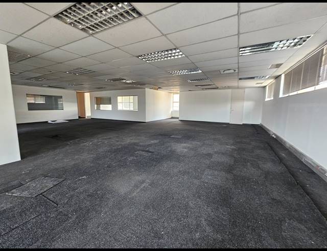 6,560M² WAREHOUSE TO LET IN HUGHES
